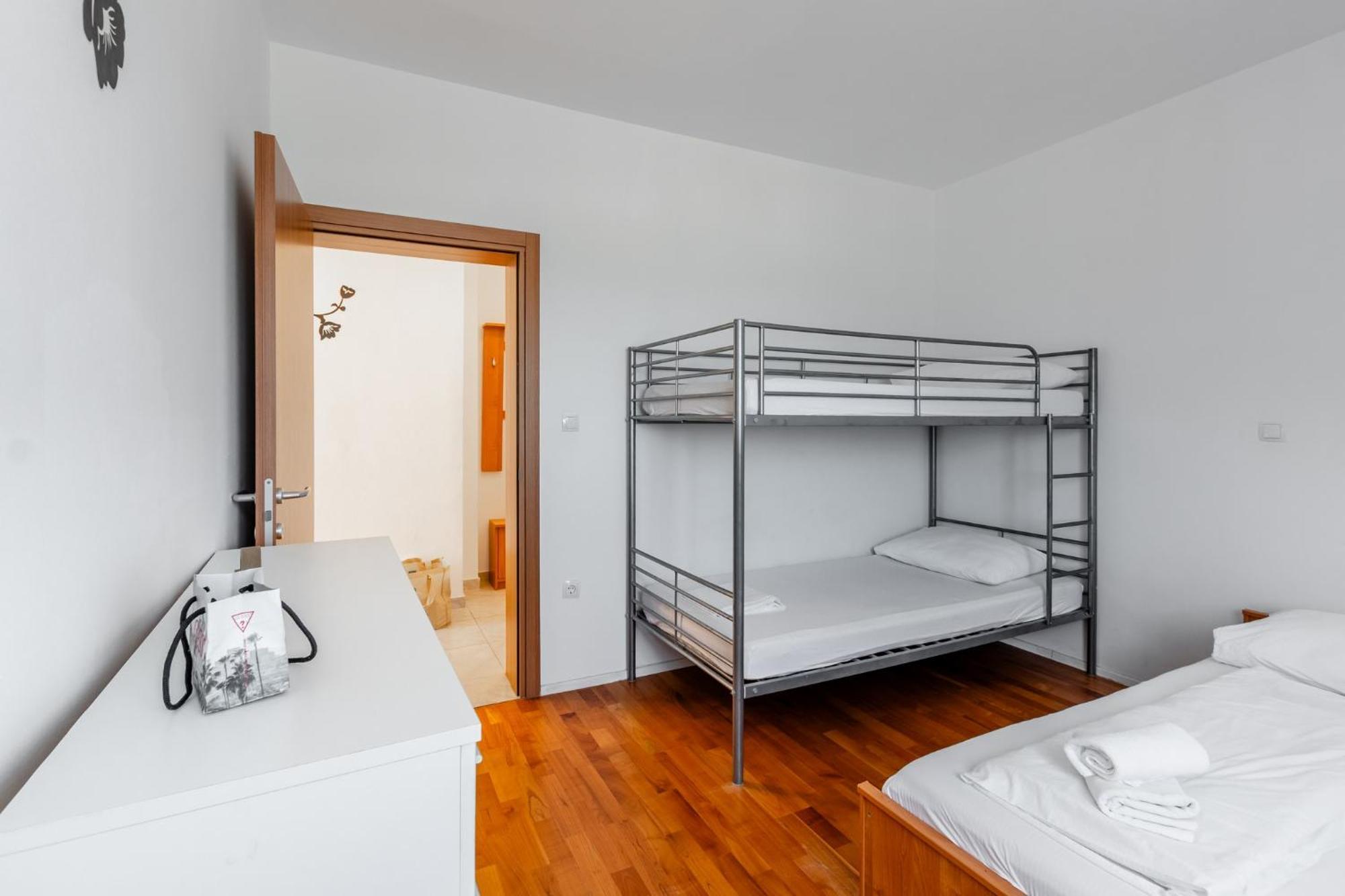 Apartment Village 닌 외부 사진