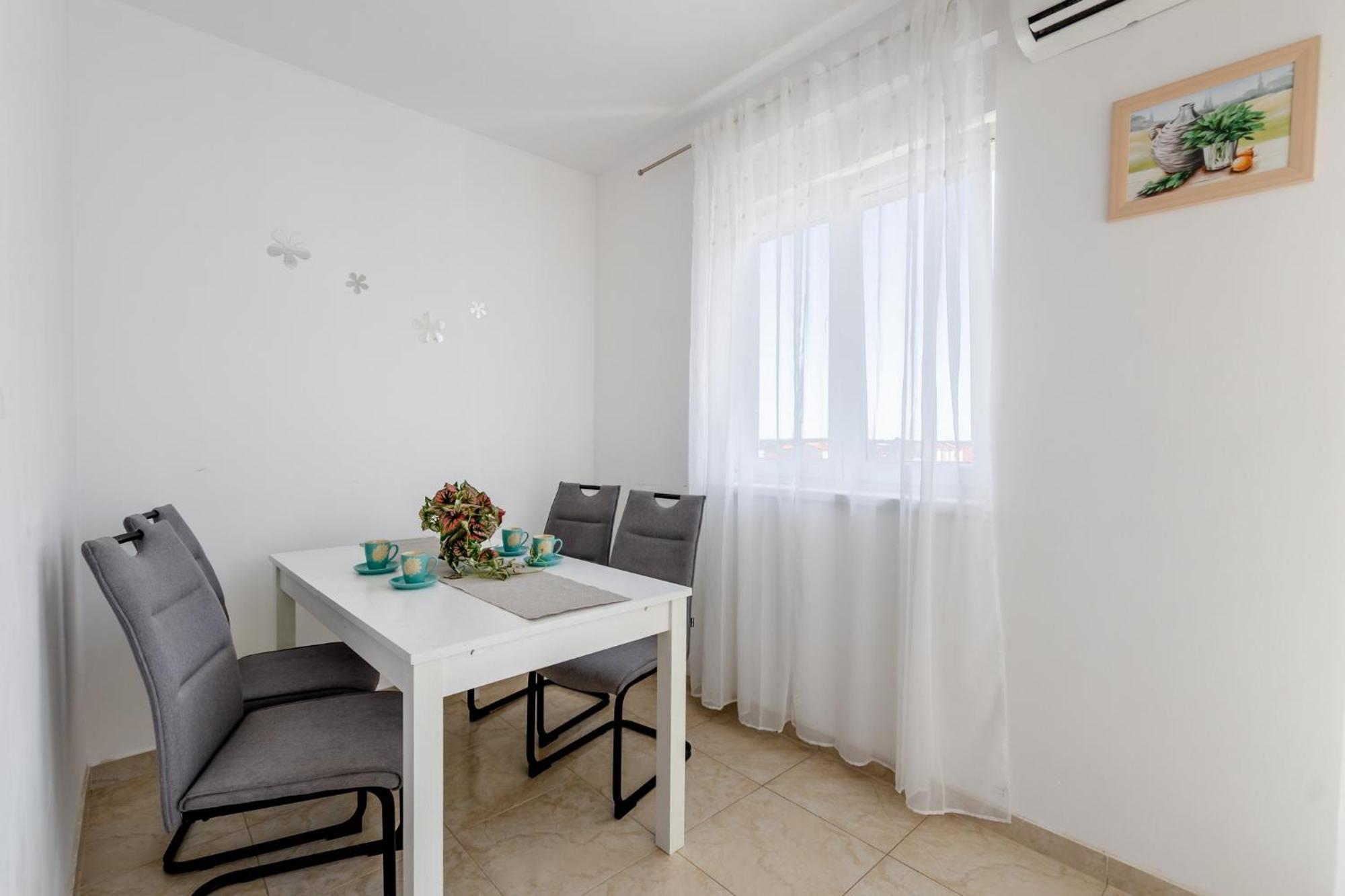 Apartment Village 닌 외부 사진