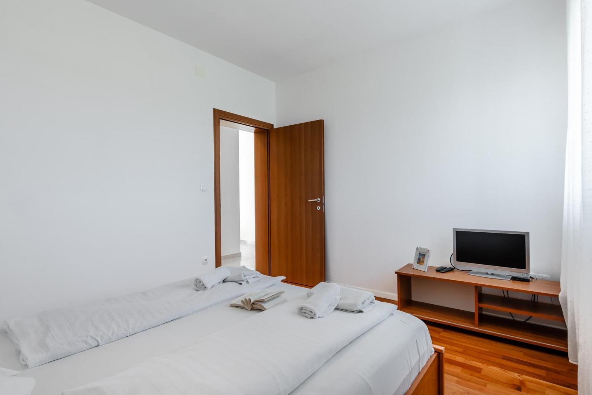 Apartment Village 닌 외부 사진