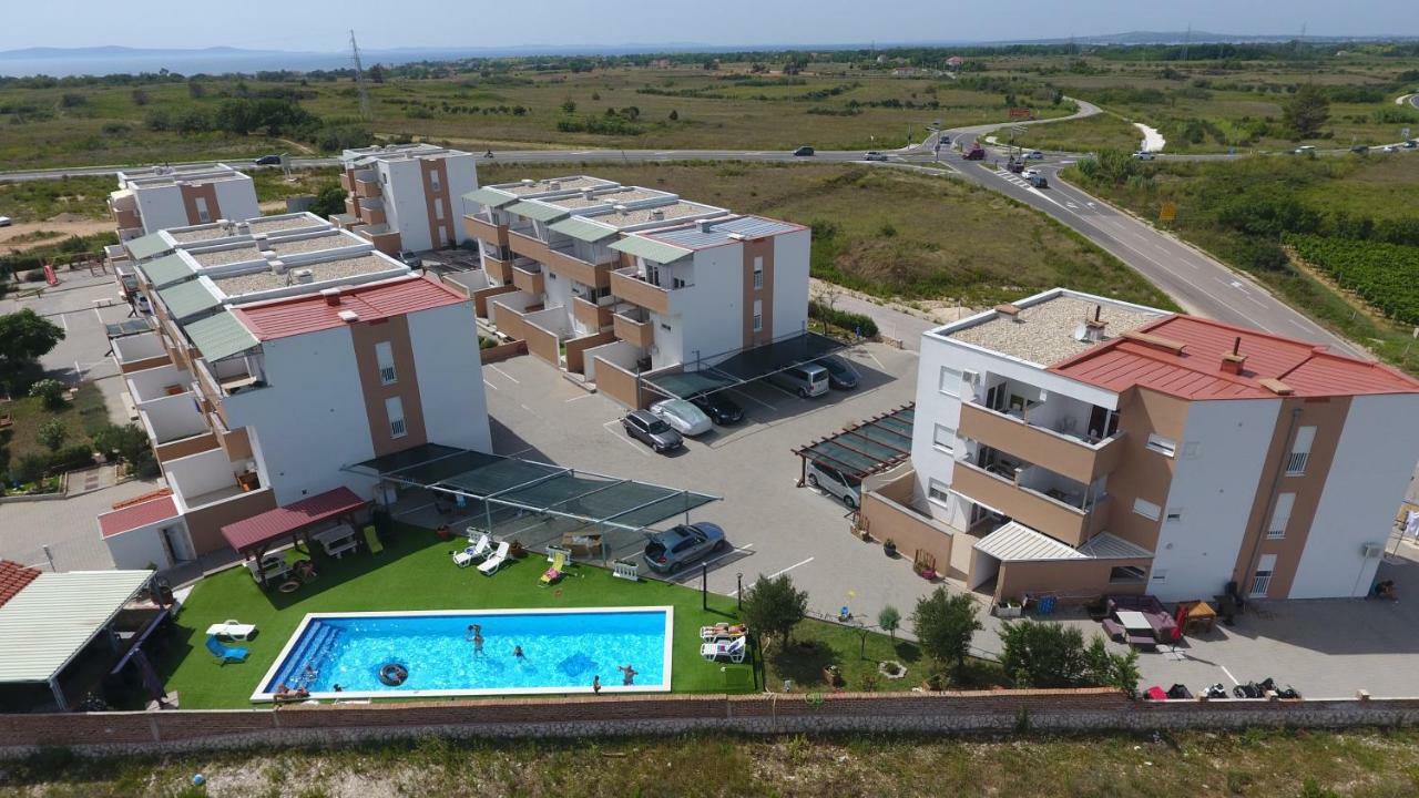 Apartment Village 닌 외부 사진